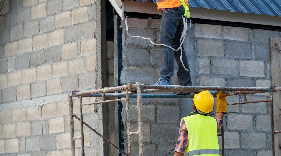 Expert Emergency Roof Repairs services in Monument, OR